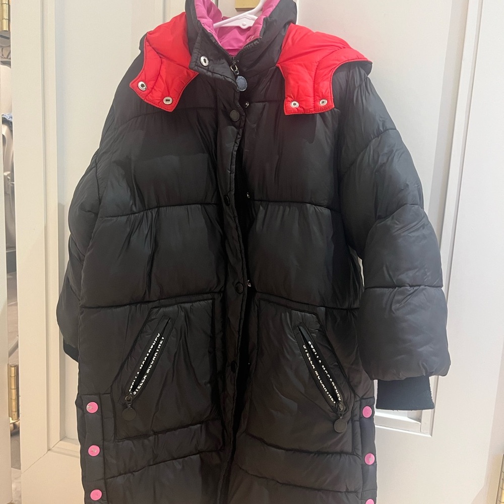 Stella McCartney Kids Black and Red Puffer Coat